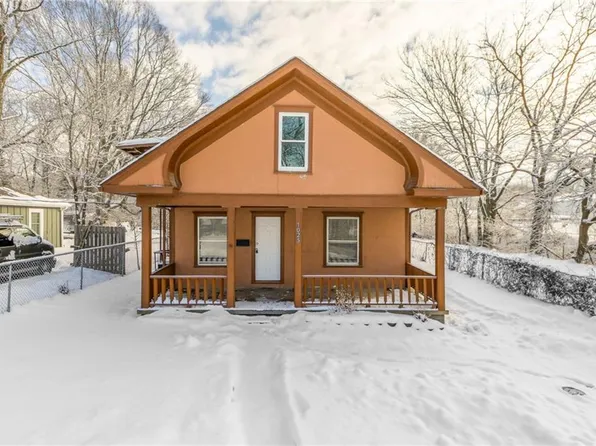 1025 S Pleasant St, Independence, MO 64050