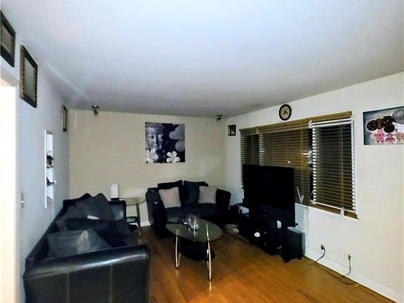 3rd image of 4509 E 113th St