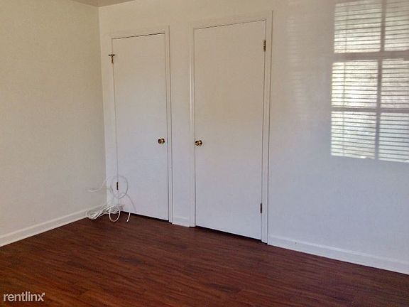 5th image of 2021 Saint Michael Dr APT 2