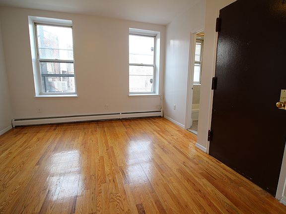 3rd image of 501 Franklin Ave #1