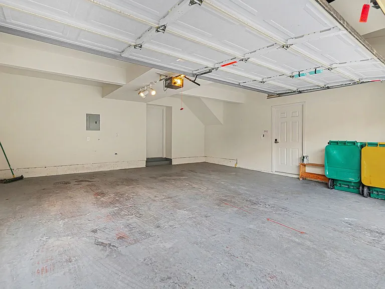 6412 Silver Mesa Dr #B — Photo 38