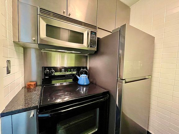 4th image of 900 N Lake Shore Dr APT 2905
