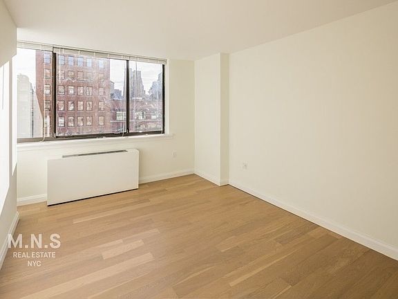 5th image of 250 W 19th St APT 2E