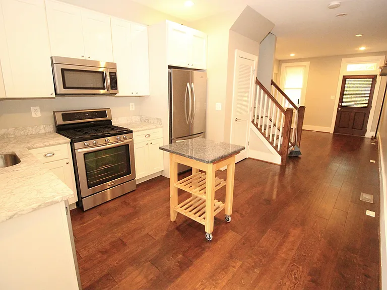3021 Sherman Ave NW — Photo 3