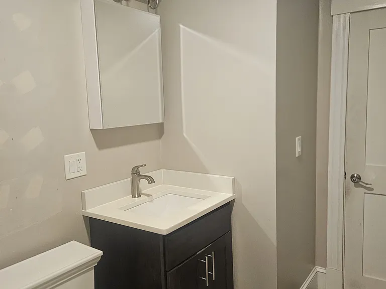 52-54 Cutler St #54-1 — Photo 7