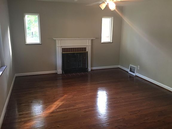 2nd image of 4015 Paxton Ave #1