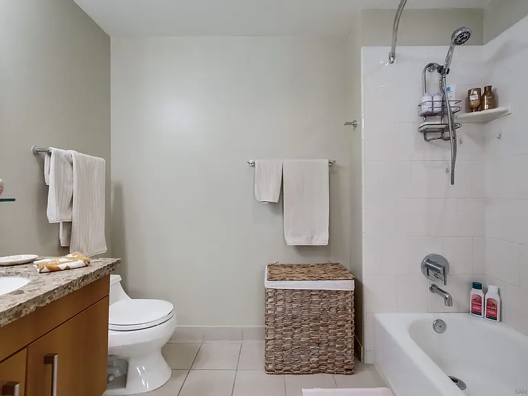 321 10th Ave #903 — Photo 18