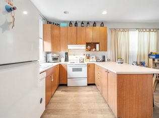 10268 242b St, Maple Ridge, BC V2W1Y1