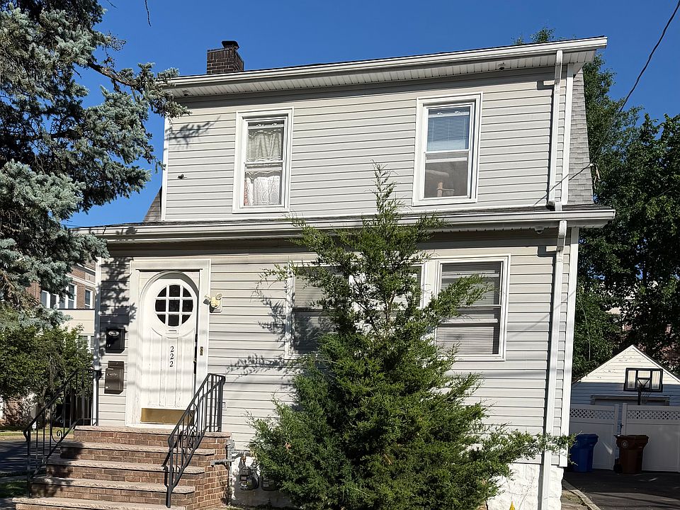 1st image of 222 E Henry St Floor 1