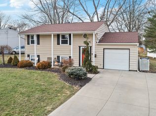 3670 N Santom Rd, Stow, OH 44224