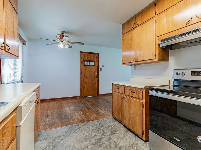 2106 Campbell Dr — Photo 13