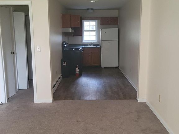 2nd image of 47 Huguenot St #47