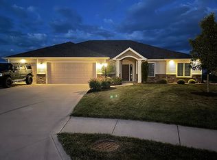 513 Lakeside Pl, Garrett, IN 46738