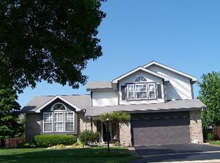 8100 Ryeland Dr, Frankfort, IL 60423