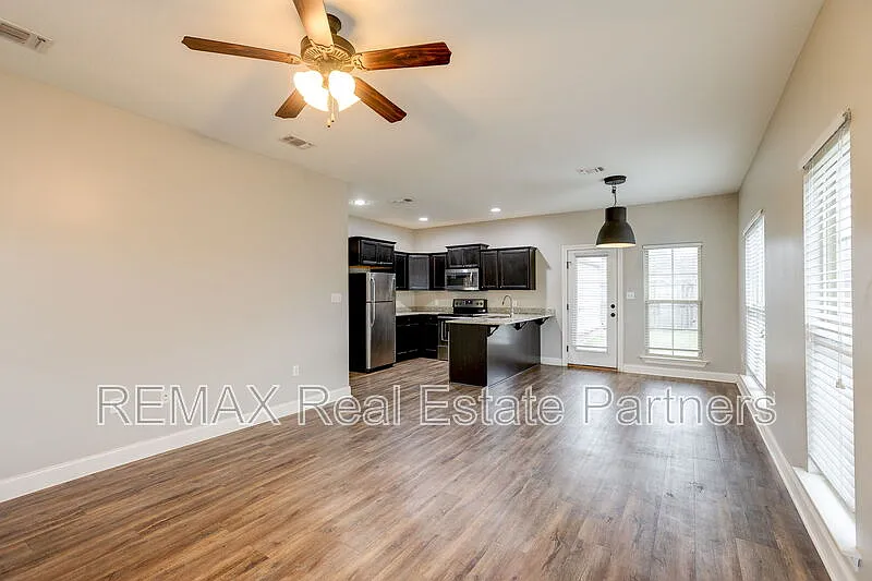 Mineral Creek Landing — Photo 4