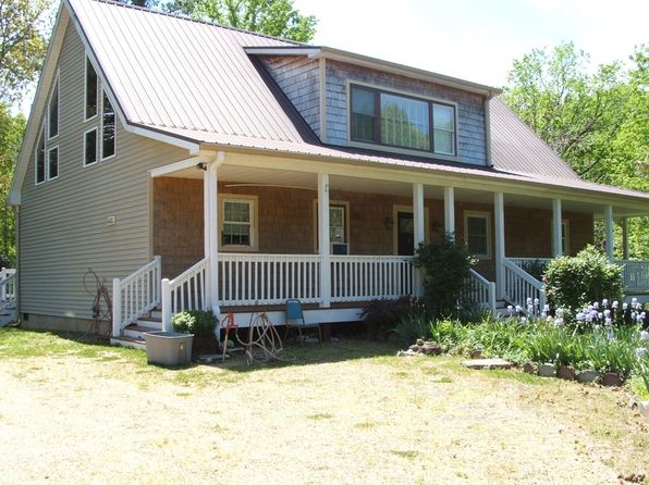 300 Sondra Ln, Saxe, VA 23967