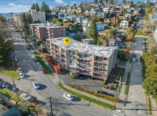 500 W Olympic Pl APT 103, Seattle, WA