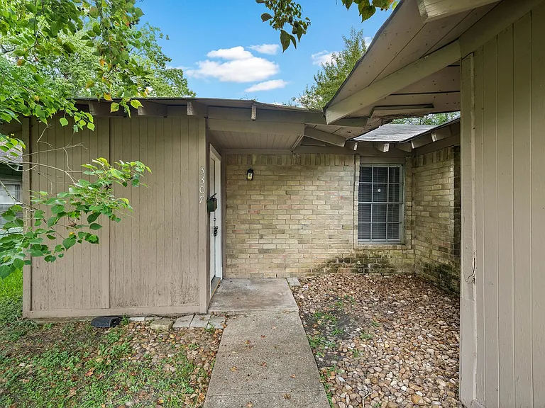 3307 Scotch Moss Ln — Photo 1