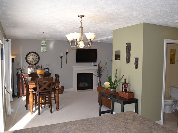 4th image of 9829 Dublin Ct
