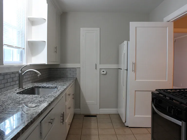 608 N Tyler St — Photo 7