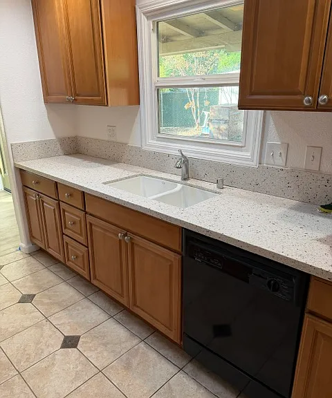 1740 Citrus Ave — Photo 5