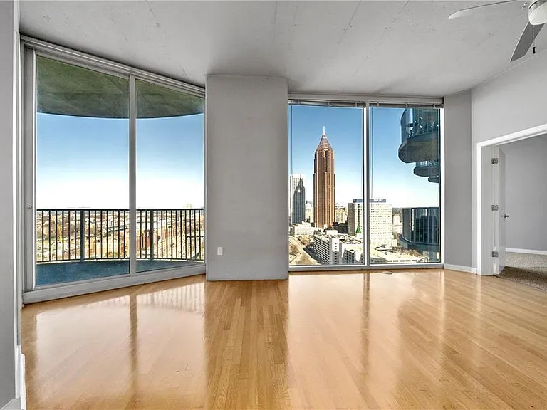 400 W Peachtree St NW #2504 — Photo 9