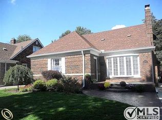 2914 Bembridge Rd, Royal Oak, MI 48073