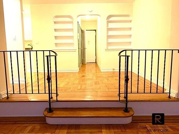 3rd image of 110 Bennett Ave APT 3H