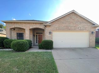 8451 Fern Lake Ct, Fort Worth, TX 76137