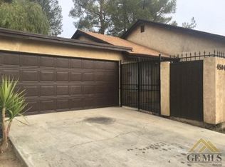 4504 Country Wood Ln, Bakersfield, CA