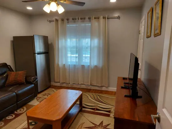 (undisclosed Address), New Hyde Park, NY 11040