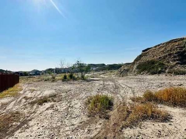 816 3rd St SW, Redcliff, AB T0J 2P0