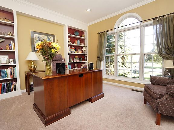 5th image of 5593 Greenwich Park Dr