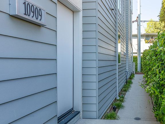 4th image of 10909 Otsego St