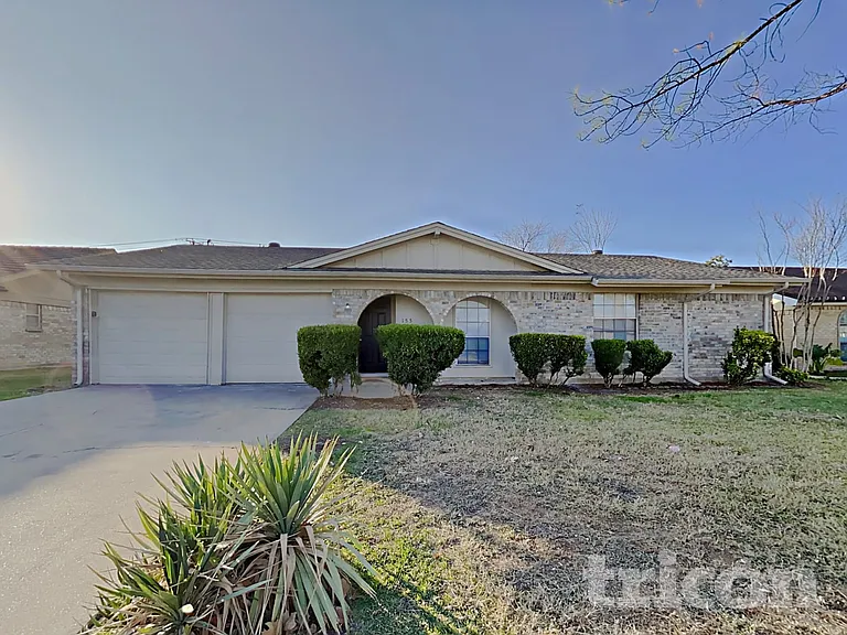 155 Bellvue Dr — Photo 1