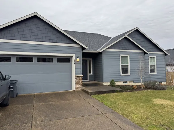 903 Riley Dr NE, Silverton, OR 97381