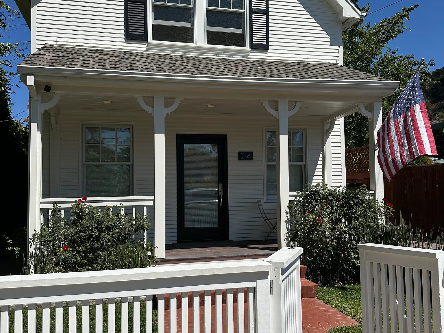24 Magnolia Ave — Photo 2