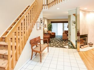 28 Hunt Ct, Jericho, NY