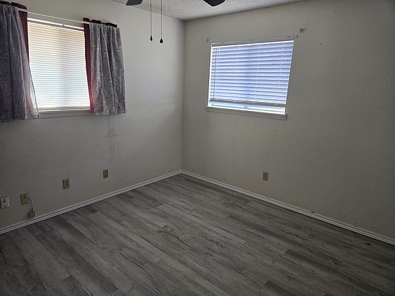 3rd image of 922 Lee Cir APT B