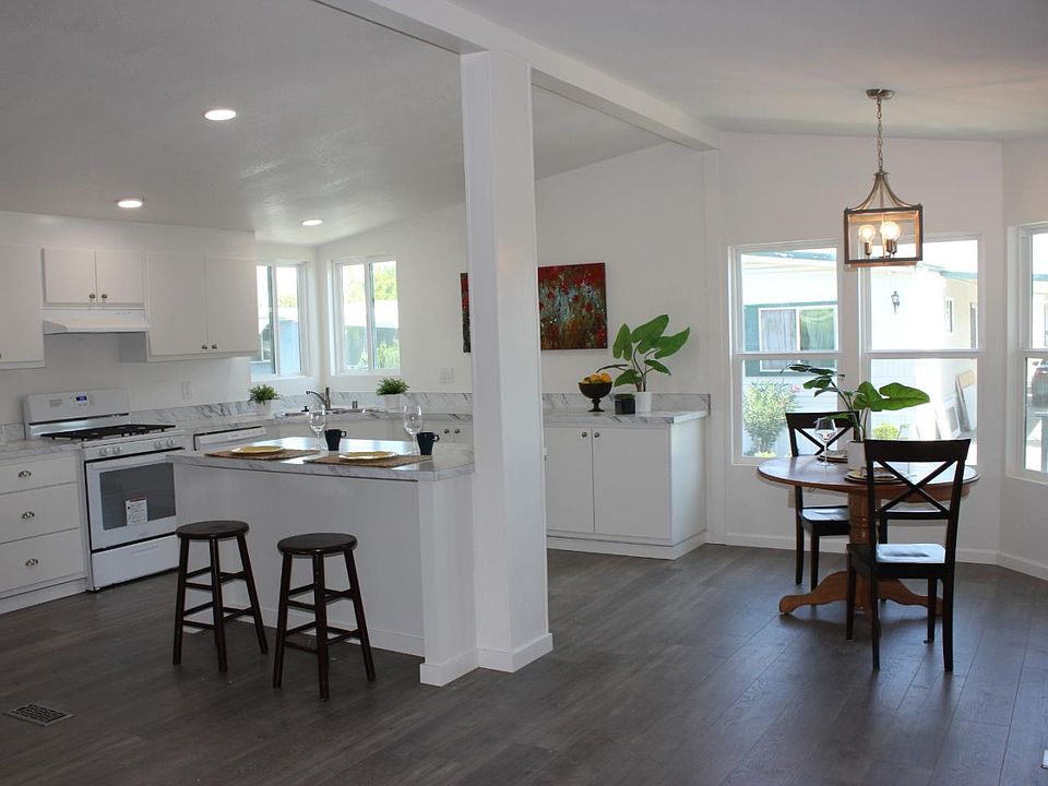 1st image of 527 Mountain Home Dr #527