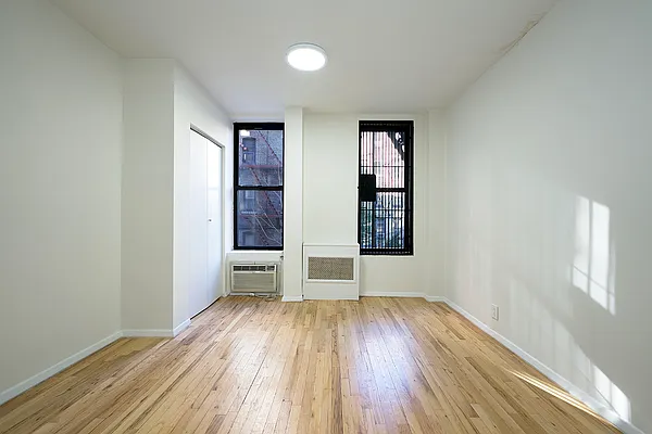 Rented by Buchbinder & Warren | media 8