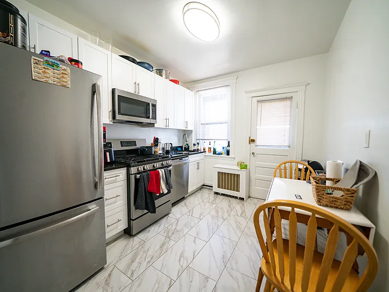58 Selkirk Rd #12 — Photo 8