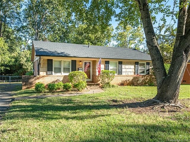 1st image of 7211 Woodstream Dr