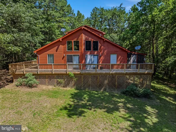 292 Creekview Ln, Berkeley Springs, WV 25411
