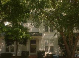 120 Planetree Ln, Cary, NC 27511