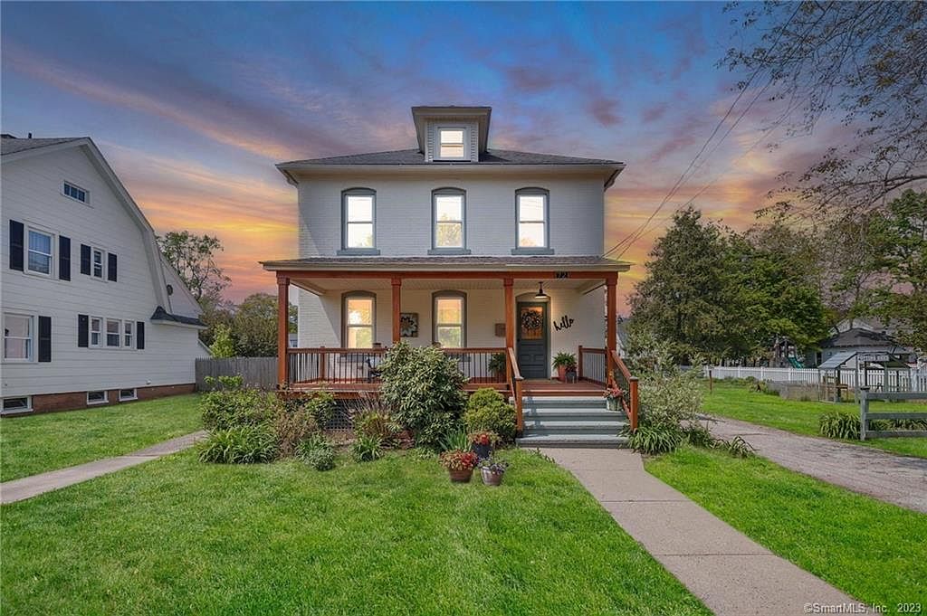 72 N Main St, Windsor Locks, CT 06096 Zillow