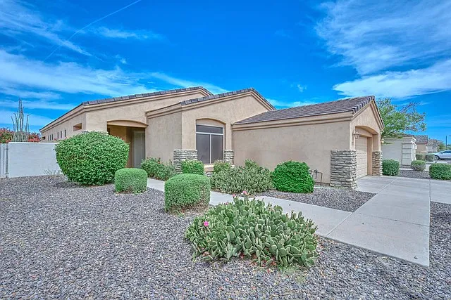 2210 E Branham Ln — Photo 30
