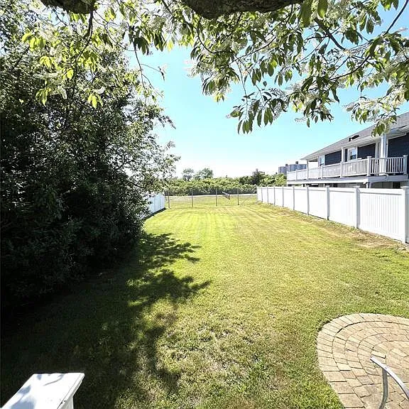 129 Flamingo St — Photo 16
