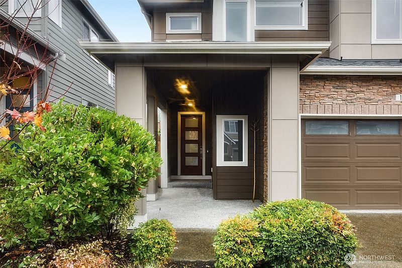 4th image of 13327 188th Avenue SE