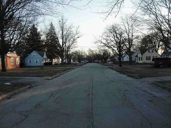 5th image of 618 River Park Dr